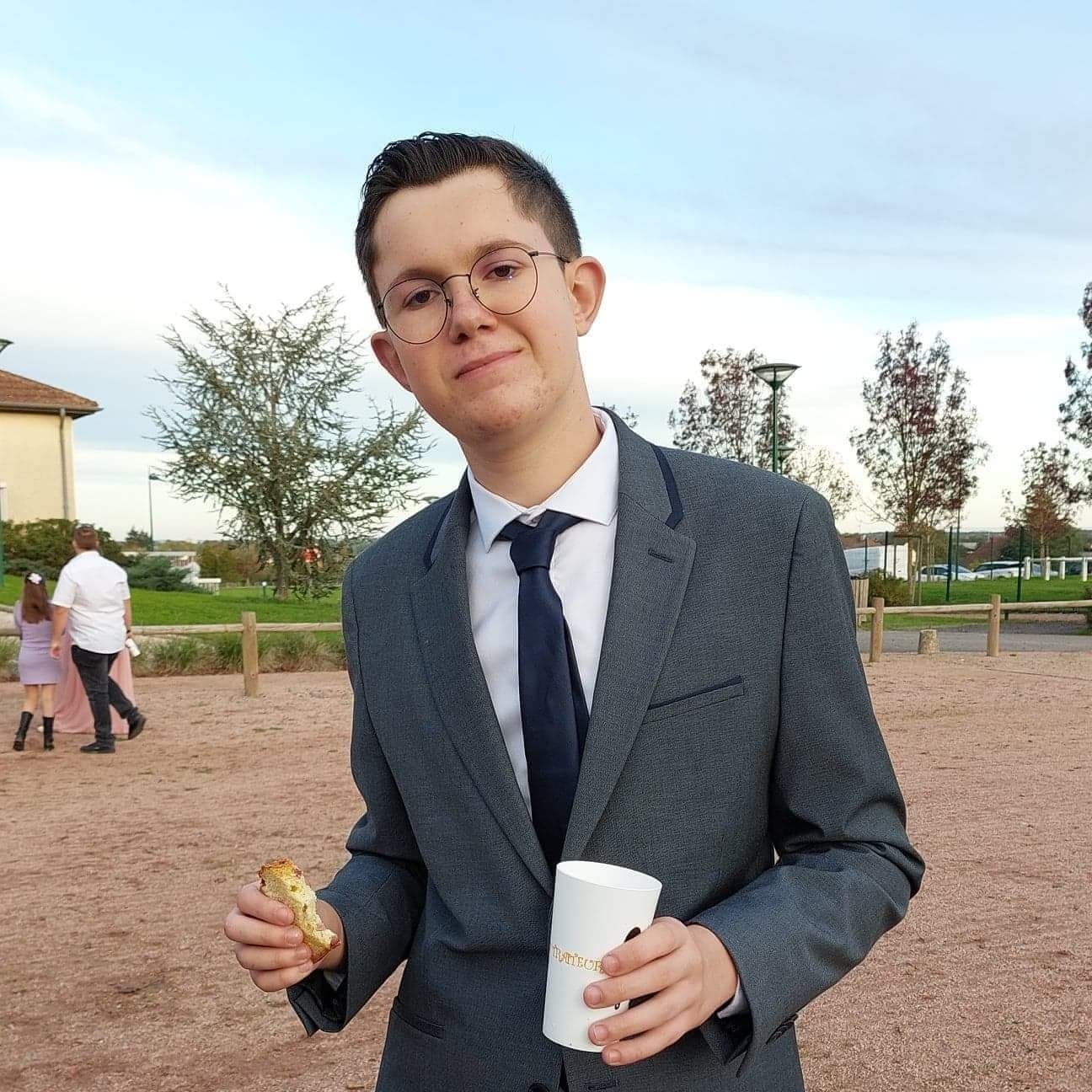 Dominic, 22 ans, Bessonies